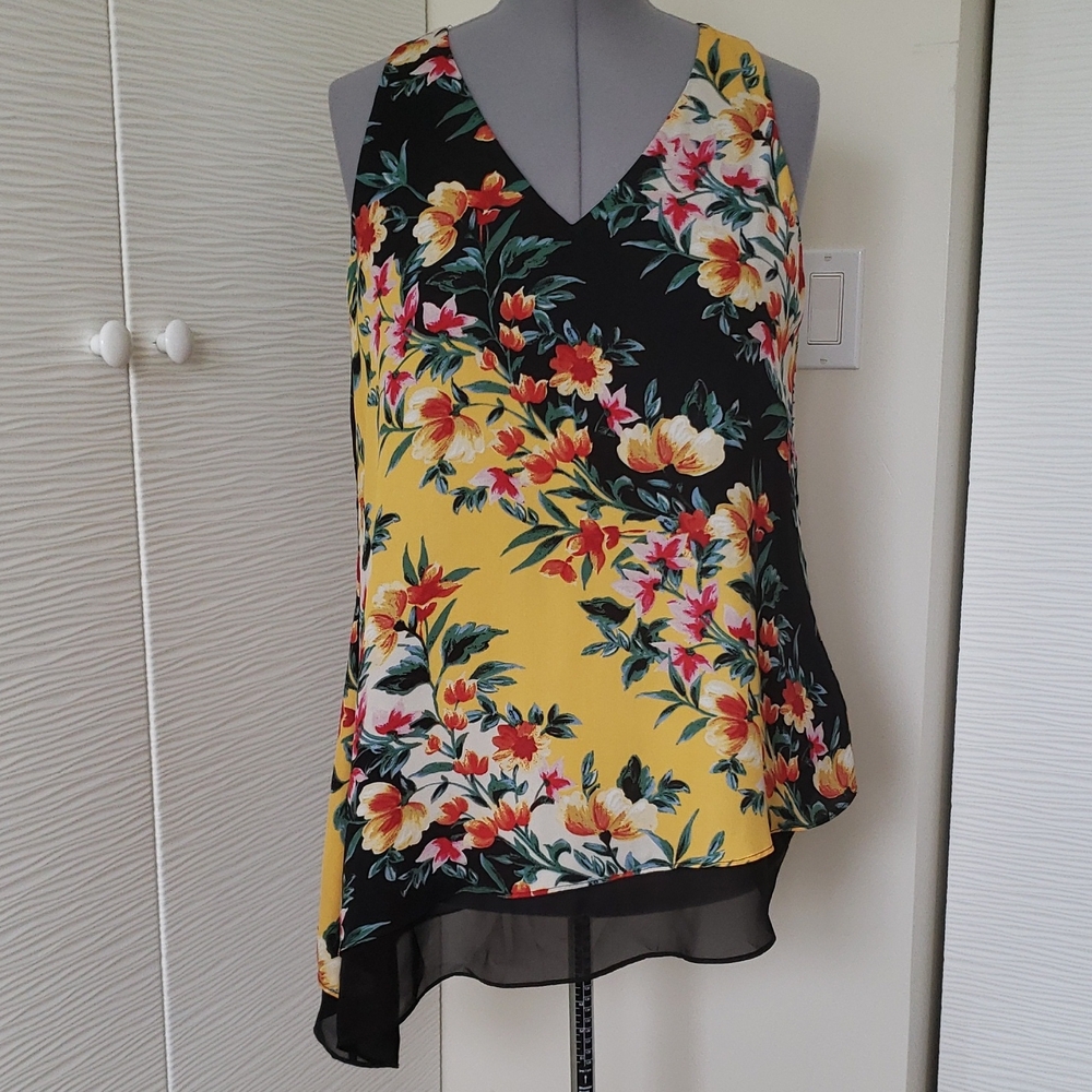 Assimetrical Floral Sleeveless Top - Black and Yellow Sz.M NWOT
